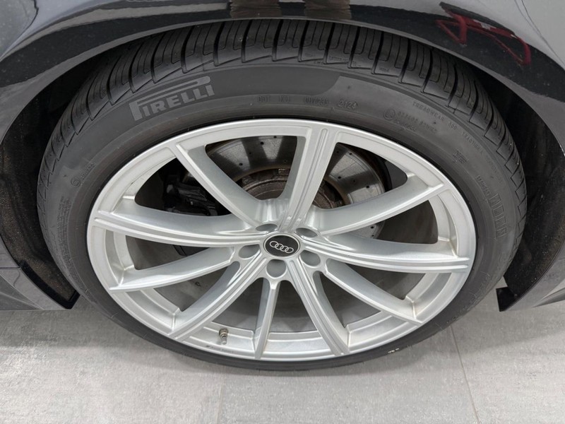 Audi RS 6 Avant Vehicle Image 5