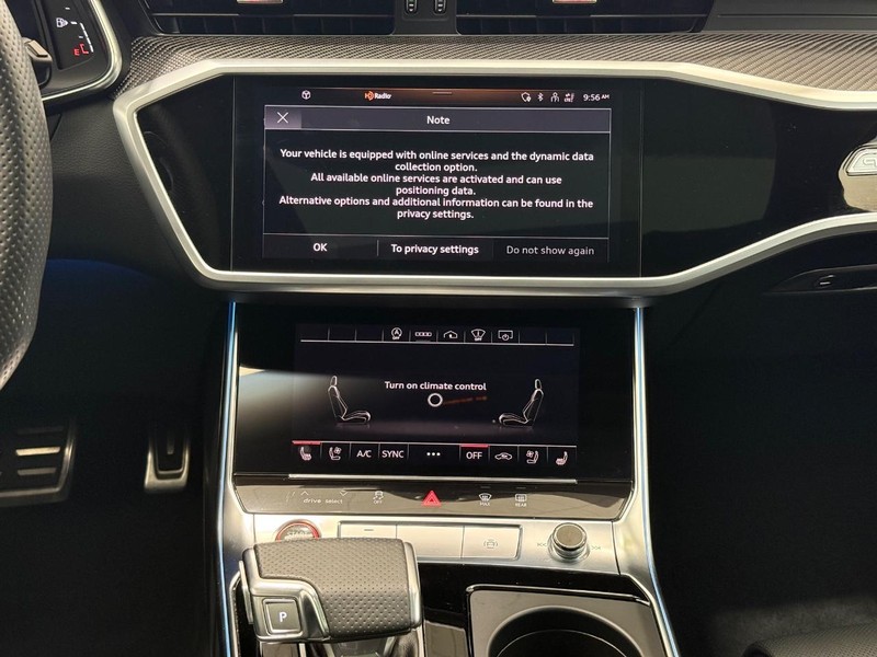 Audi RS 6 Avant Vehicle Image 10
