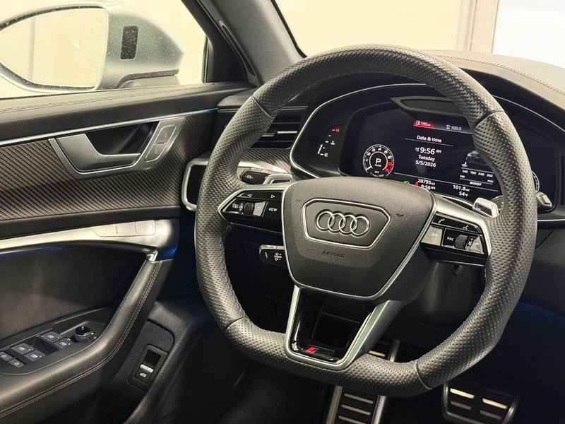 Audi RS 6 Avant Vehicle Image 12