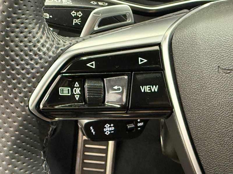 Audi RS 6 Avant Vehicle Image 14