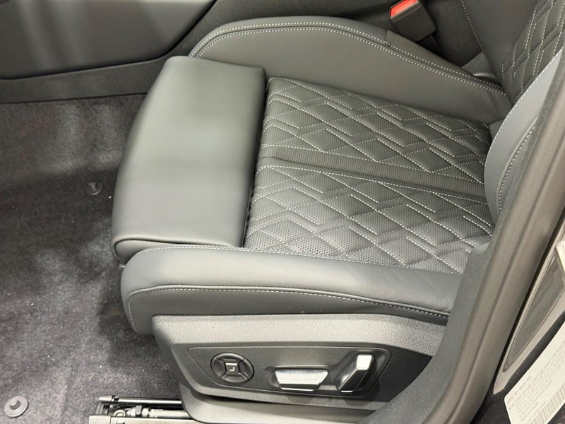 Audi S5 Vehicle Image 15