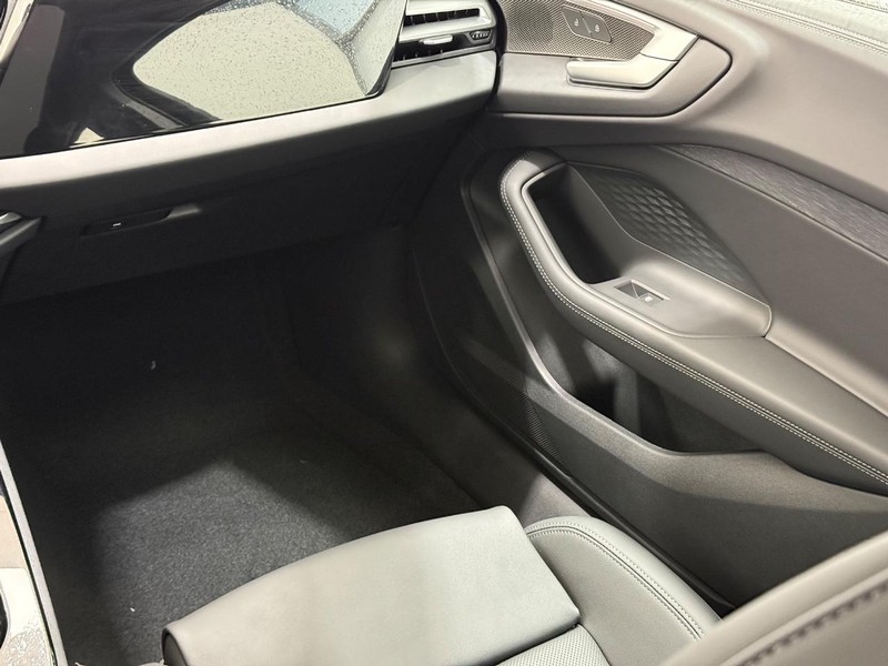 Audi A5 Vehicle Image 9