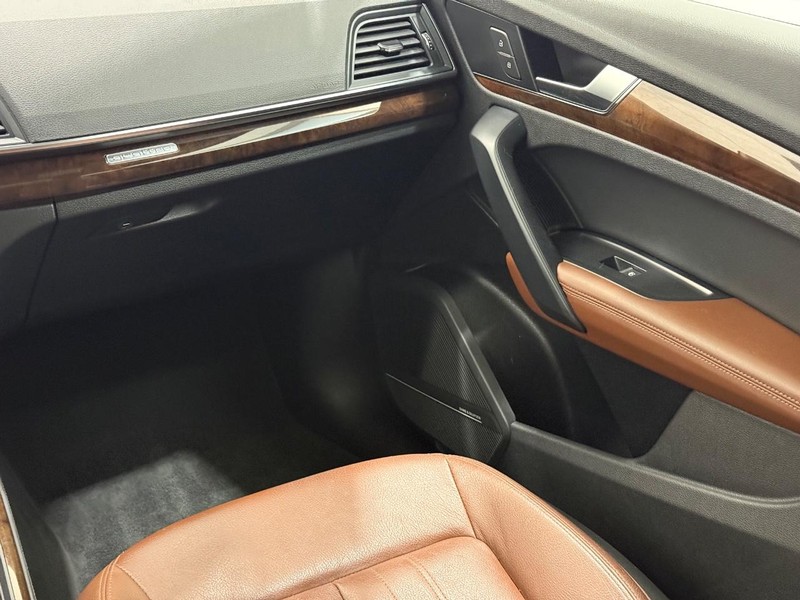 Audi Q5 Vehicle Image 13