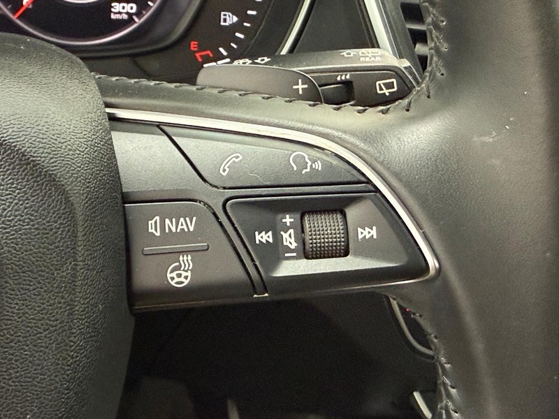 Audi Q5 Vehicle Image 16