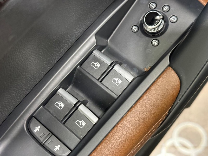 Audi Q5 Vehicle Image 21