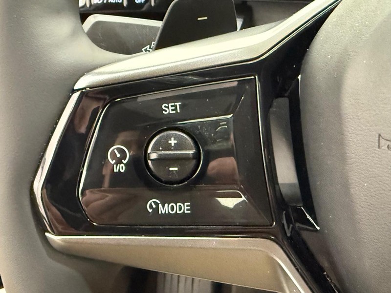 BMW 5 Series Vehicle Image 14