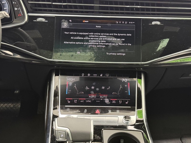 Audi Q7 Vehicle Image 6