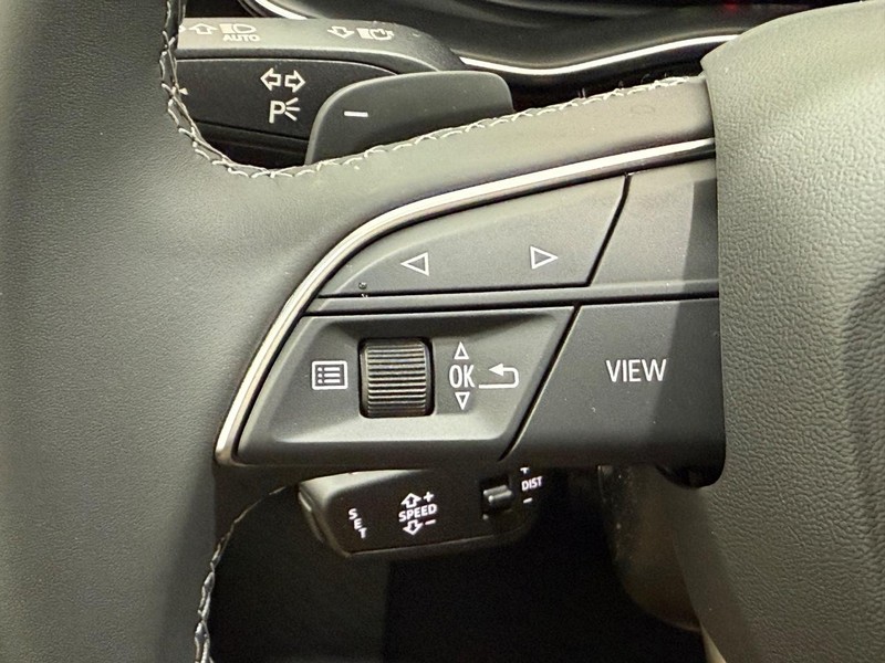 Audi Q7 Vehicle Image 11