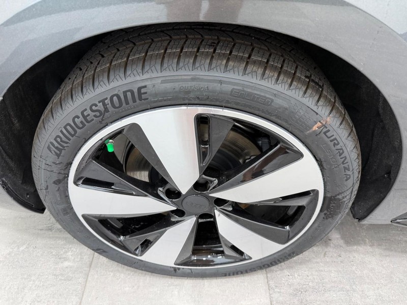 Audi A5 Vehicle Image 3