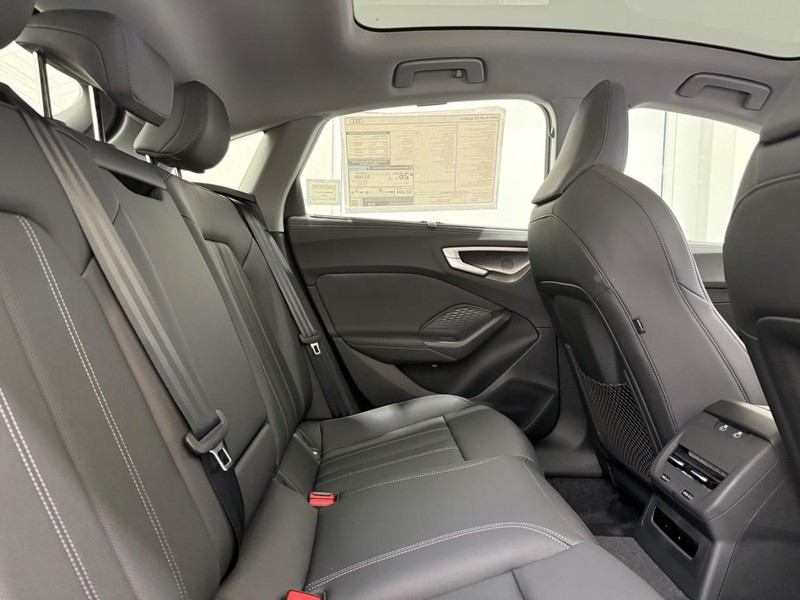 Audi A5 Vehicle Image 4