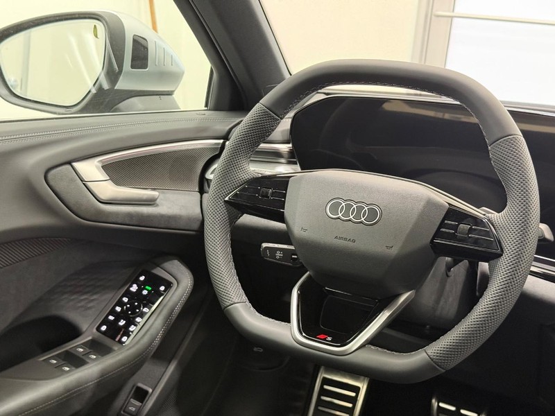 Audi S5 Vehicle Image 7