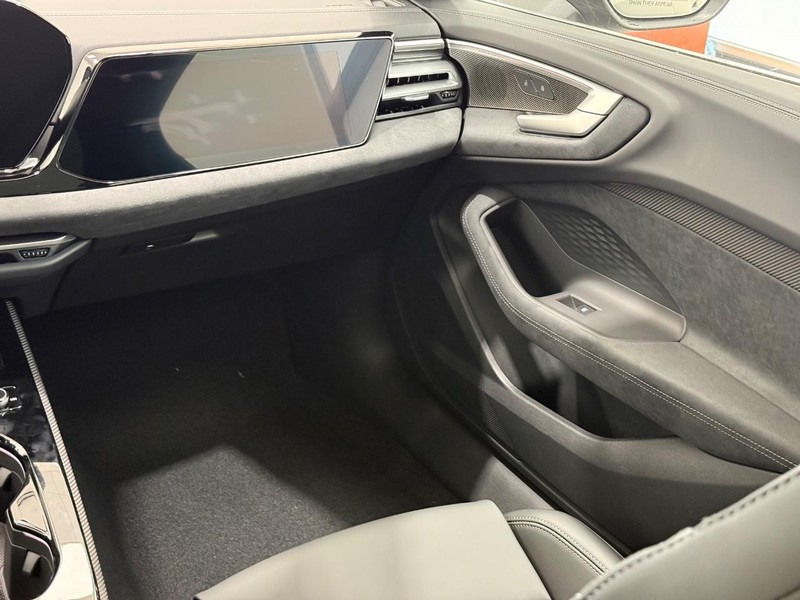 Audi S5 Vehicle Image 8