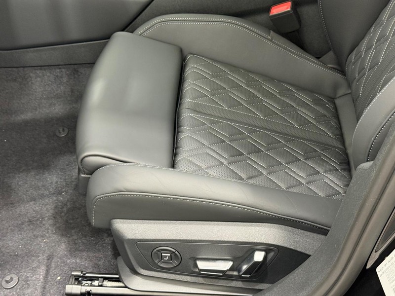 Audi S5 Vehicle Image 14