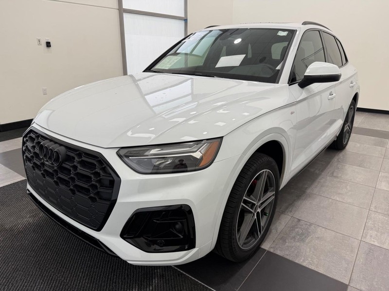 Audi Q5 Vehicle Image 6