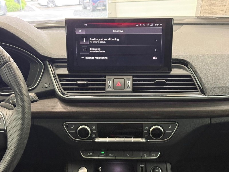 Audi Q5 Vehicle Image 10