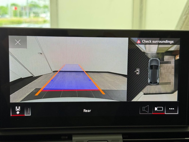 Audi Q5 Vehicle Image 18