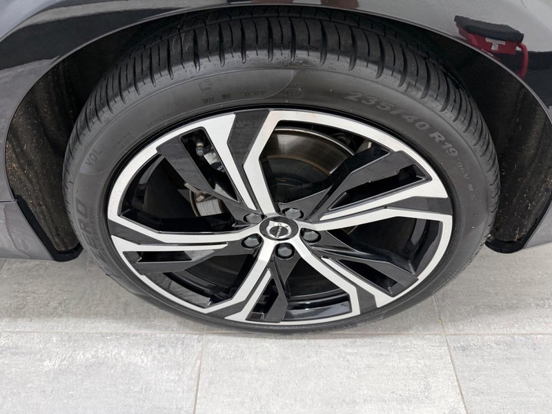 Volvo S60 Vehicle Image 5
