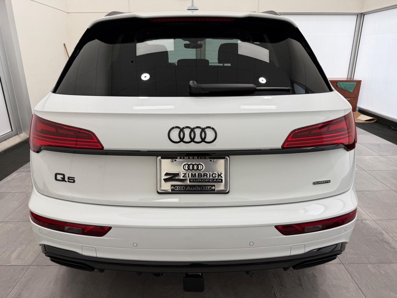 Audi Q5 Vehicle Image 3