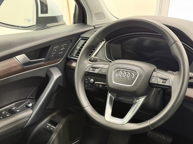 Audi Q5 Vehicle Image 12