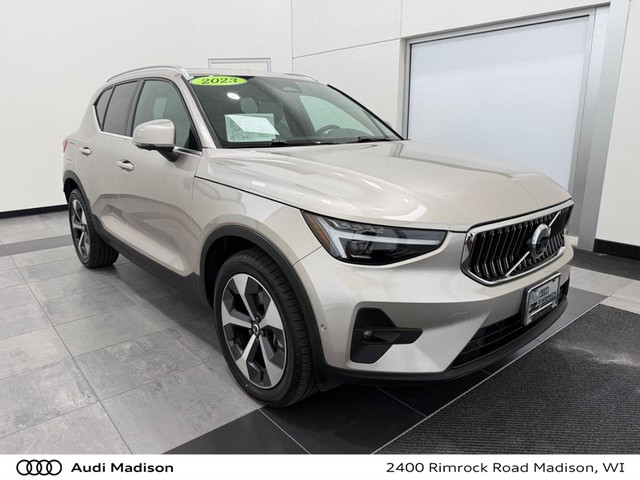 more details - volvo xc40