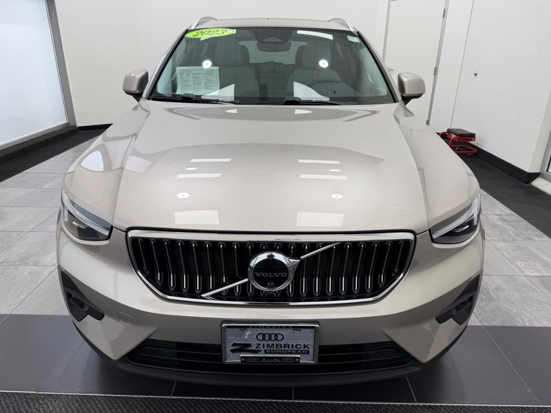 Volvo XC40 Vehicle Image 7