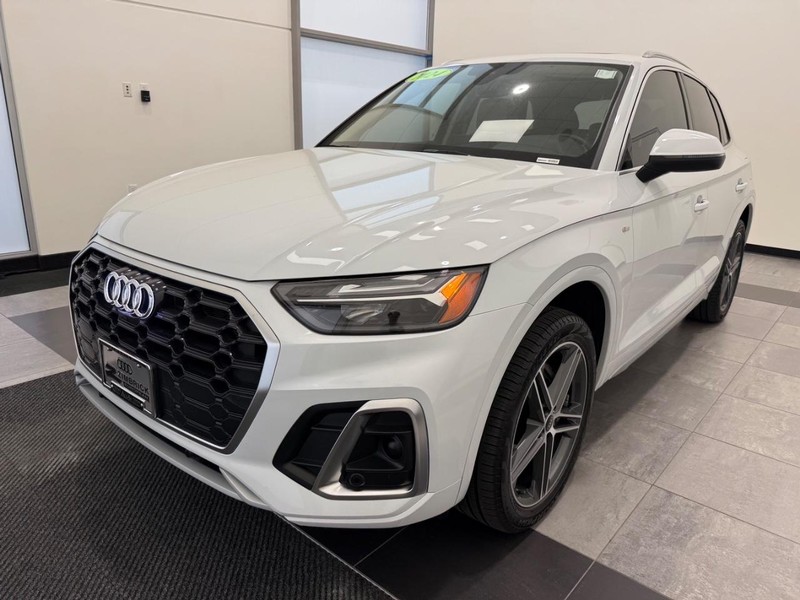 Audi Q5 Vehicle Image 6