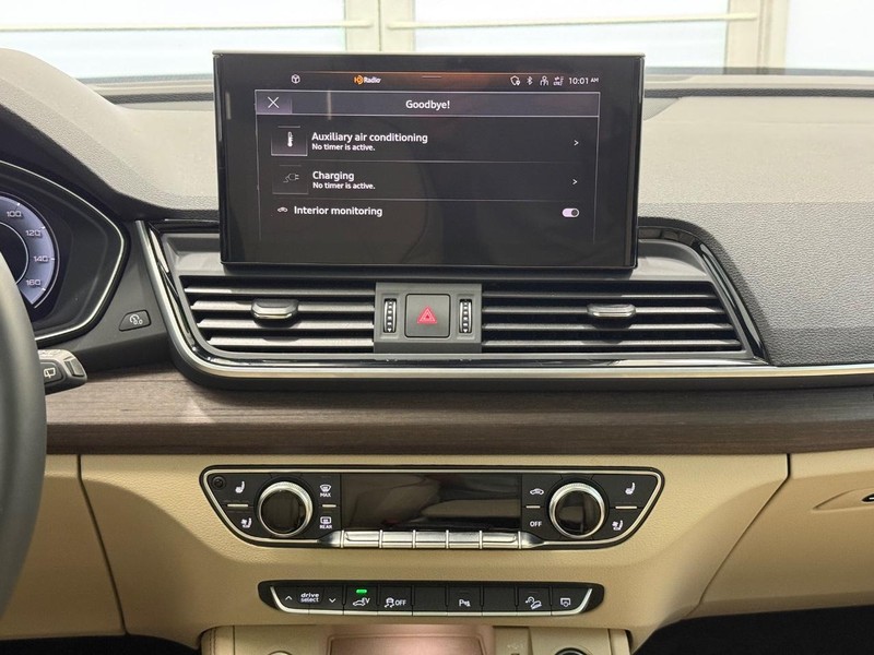 Audi Q5 Vehicle Image 10