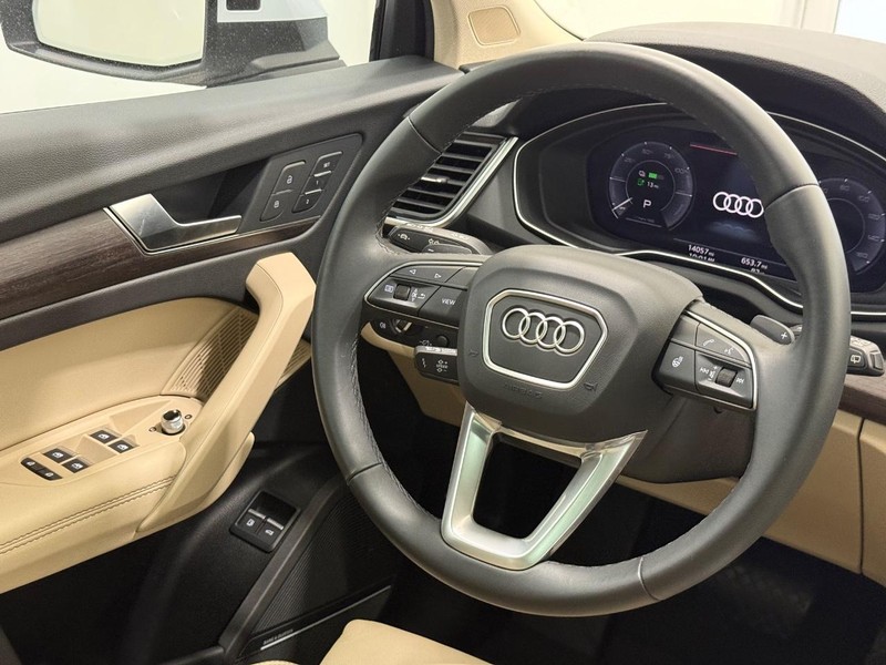 Audi Q5 Vehicle Image 12