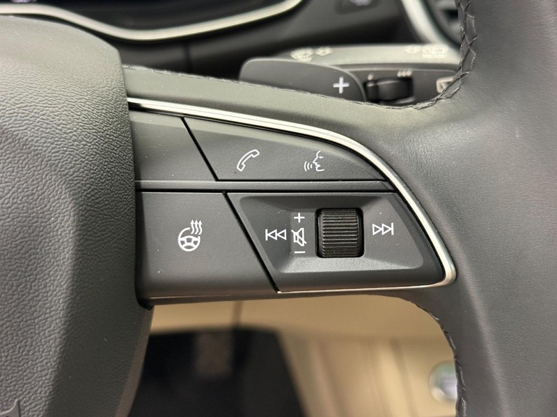 Audi Q5 Vehicle Image 16