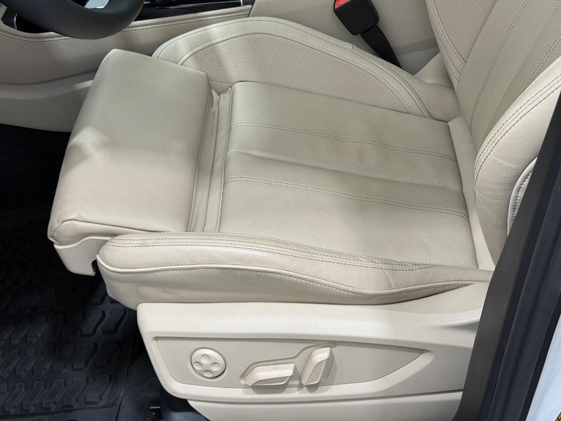Audi Q5 Vehicle Image 21