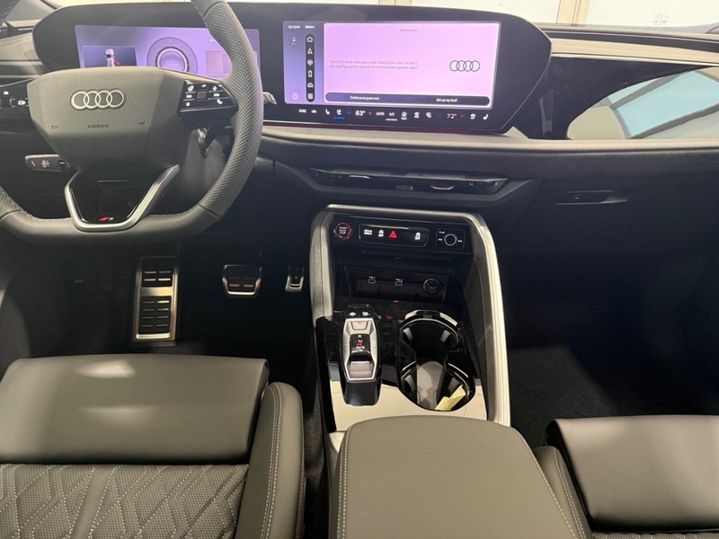 Audi SQ5 Sportback Vehicle Image 5