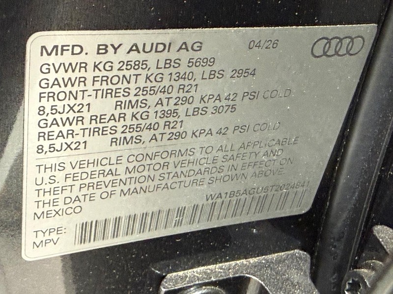 Audi SQ5 Sportback Vehicle Image 16