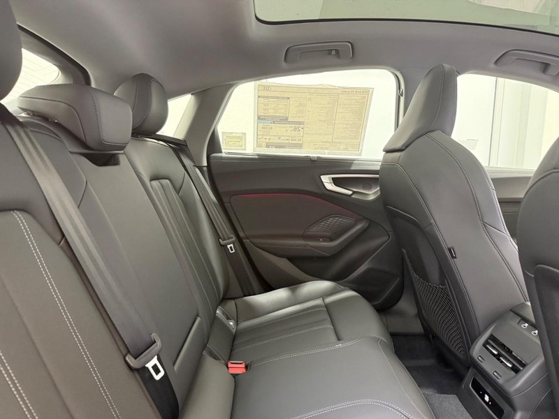 Audi A5 Vehicle Image 4