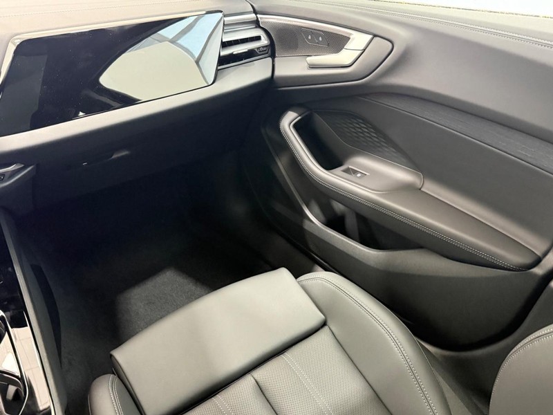 Audi A5 Vehicle Image 9