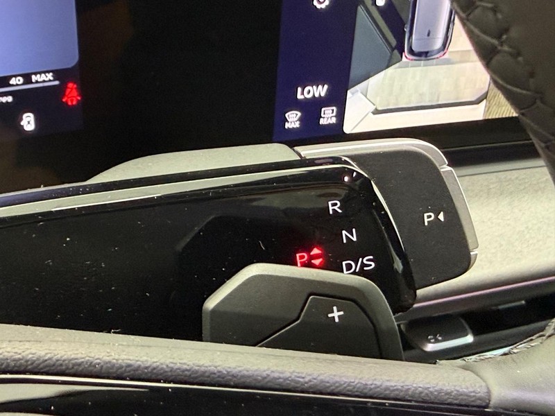 Audi Q3 Vehicle Image 12