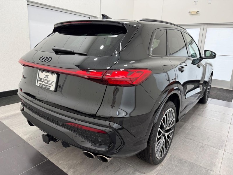 Audi SQ5 Vehicle Image 2