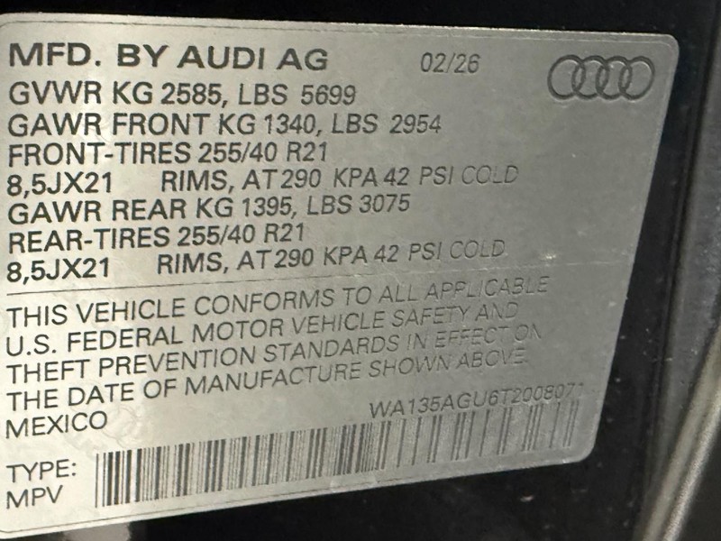 Audi SQ5 Vehicle Image 16
