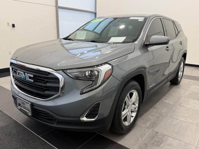 GMC Terrain Vehicle Image 6