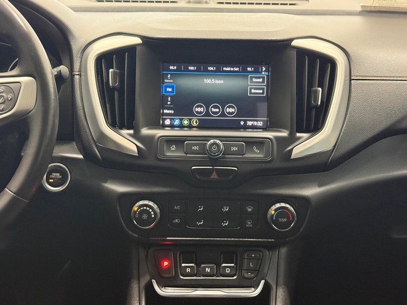 GMC Terrain Vehicle Image 10