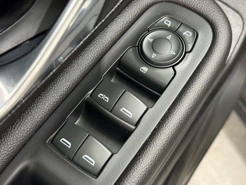 GMC Terrain Vehicle Image 18