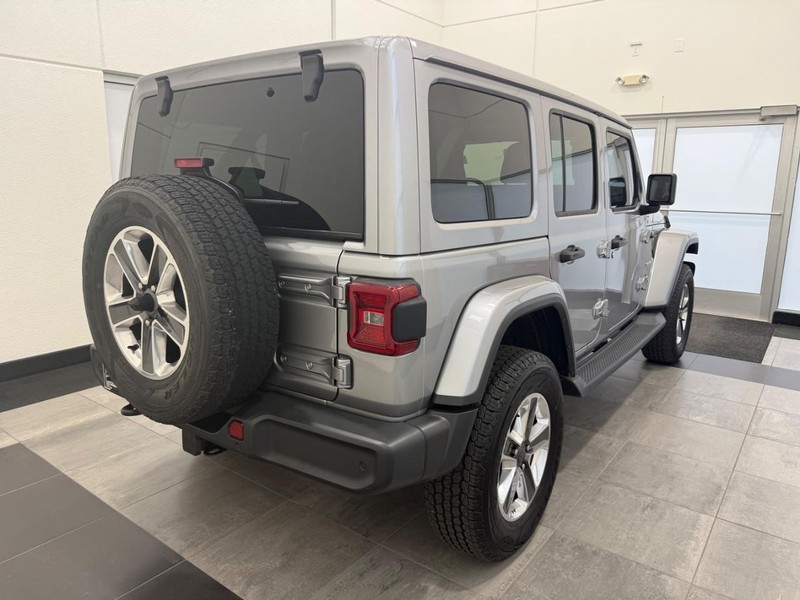 Jeep Wrangler Unlimited Vehicle Image 2