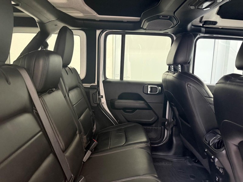 Jeep Wrangler Unlimited Vehicle Image 8