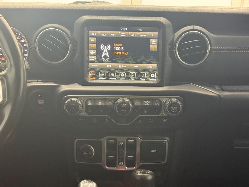 Jeep Wrangler Unlimited Vehicle Image 10