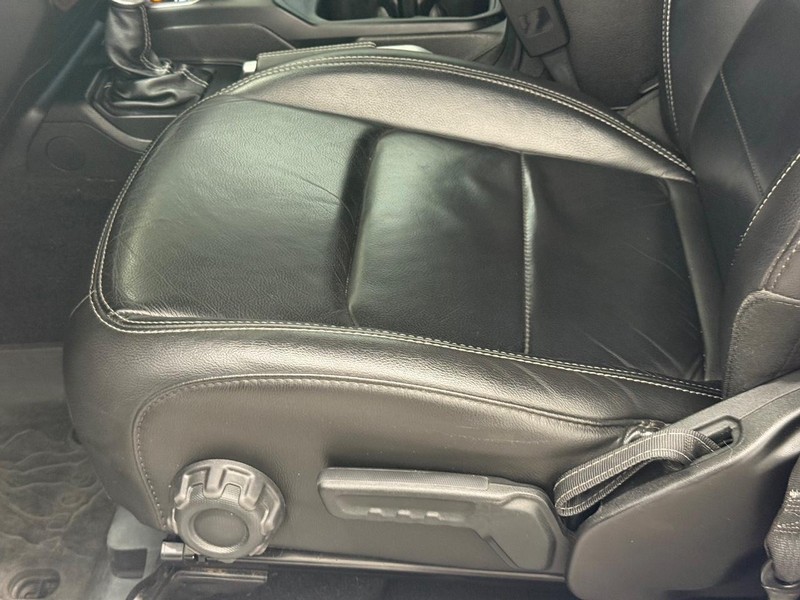 Jeep Wrangler Unlimited Vehicle Image 21