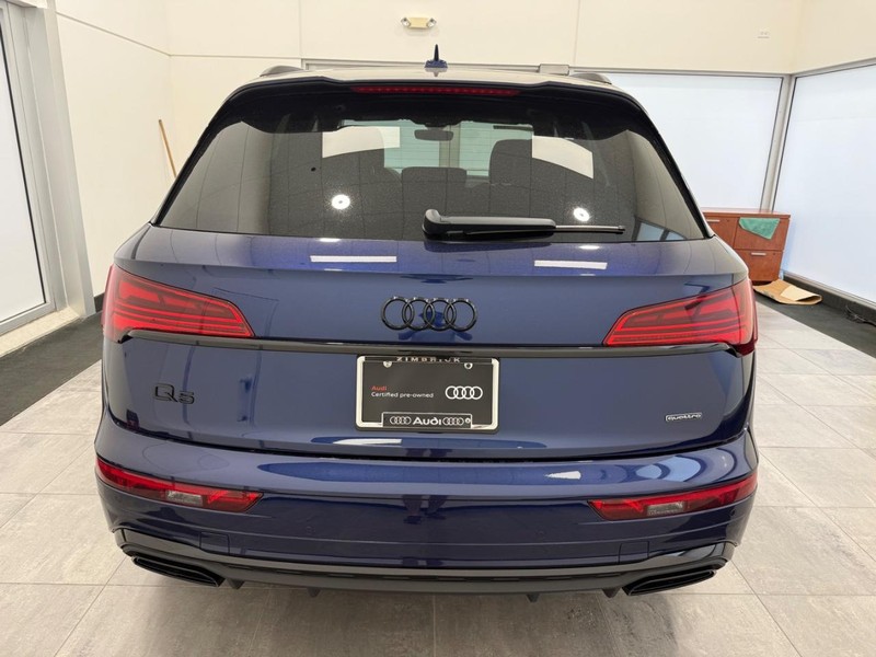 Audi Q5 Vehicle Image 3