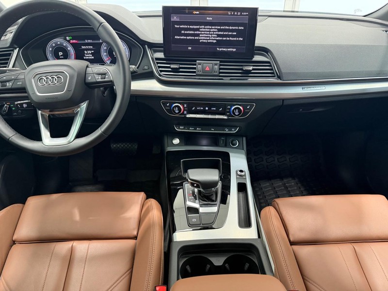 Audi Q5 Vehicle Image 9