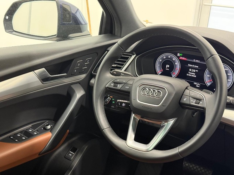 Audi Q5 Vehicle Image 12