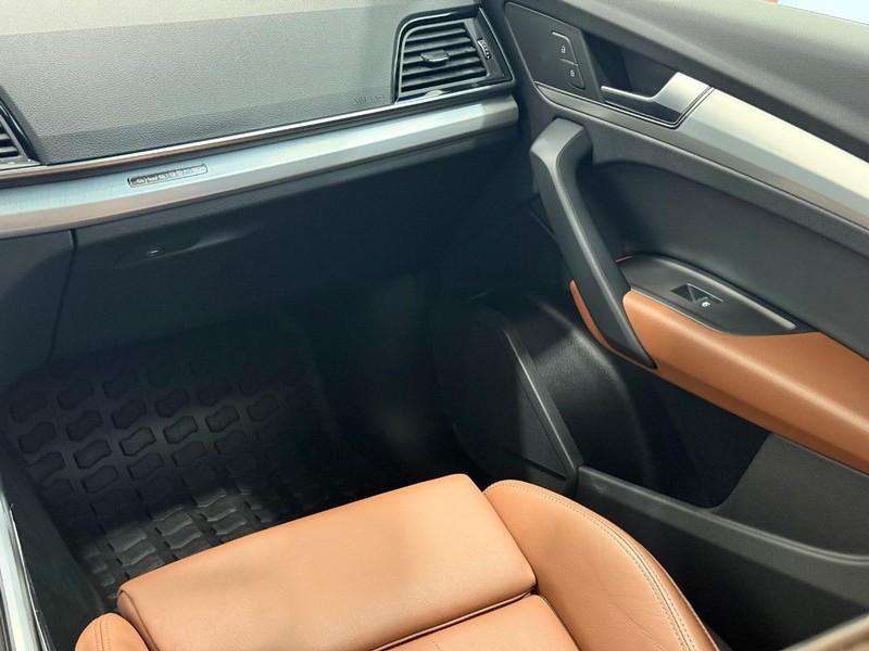 Audi Q5 Vehicle Image 13