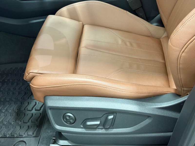 Audi Q5 Vehicle Image 21