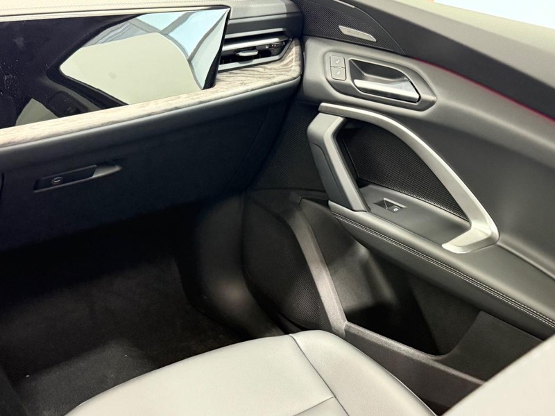 Audi Q5 Vehicle Image 9